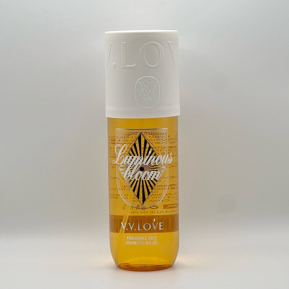 Luminous Bloom Fragrance Mist - Enchanting Floral Scent